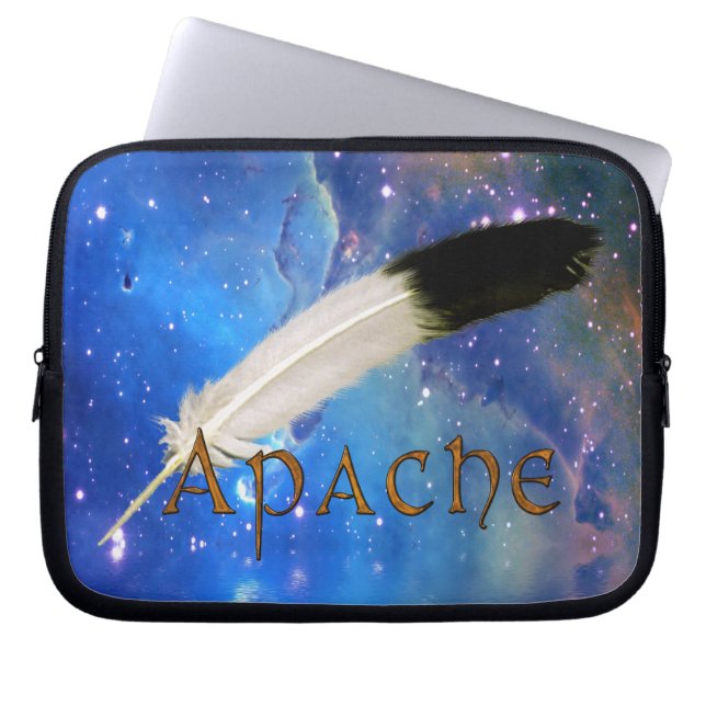 Funda Para Portátil APACHE Nation & Feather Space Laptop Sleeve (Frente)