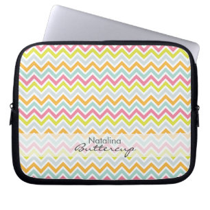 Funda Para Portátil Arco iris femenino personalizado de Chevron