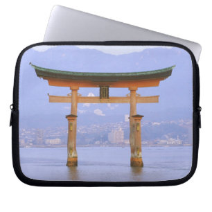 Funda Para Portátil Asia, Japón, Hiroshima. Mivaiima. Puerta Torii