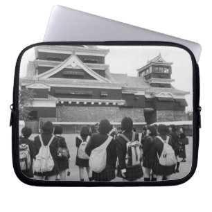 Funda Para Portátil Asia, Japón, Kumamoto. Escolares en
