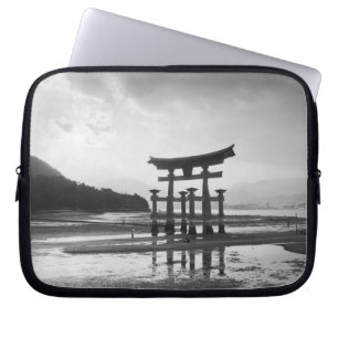 Funda Para Portátil Asia, Japón, Myajima. Puerta Torri