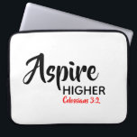 Funda Para Portátil ASPIRE HIGHER Inspiradora Escritura Cristiana<br><div class="desc">Mensaje inspirador - Aspire más alto - con referencia a las escrituras Colossian 3:2 "Pon tu mente en las cosas de arriba". Un mensaje motivacional, mostrado de forma sencilla pero elegante. El texto es totalmente personalizable, por lo que puede personalizarlo con su propio mensaje favorito y referencia de secuencias de...</div>