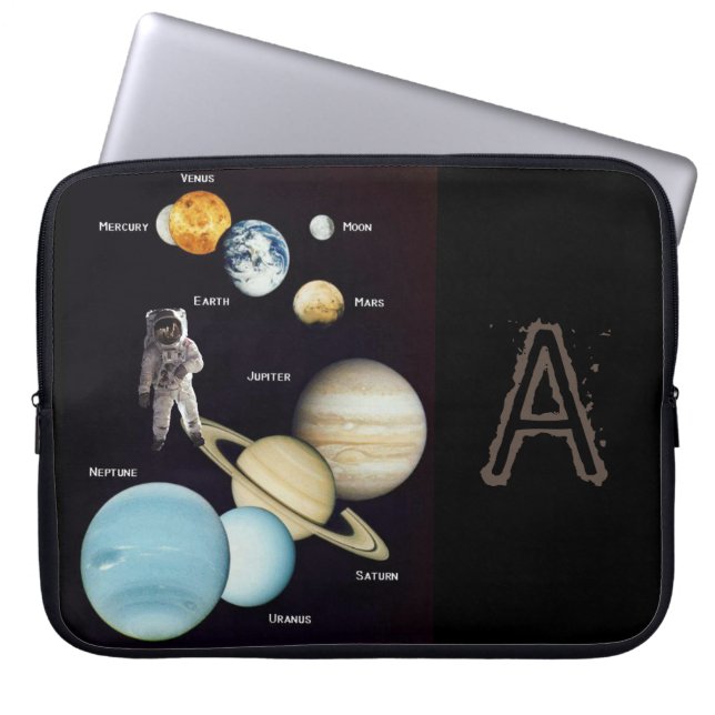 Funda Para Portátil Astronauta de planetas de mangas para portátiles (Frente)