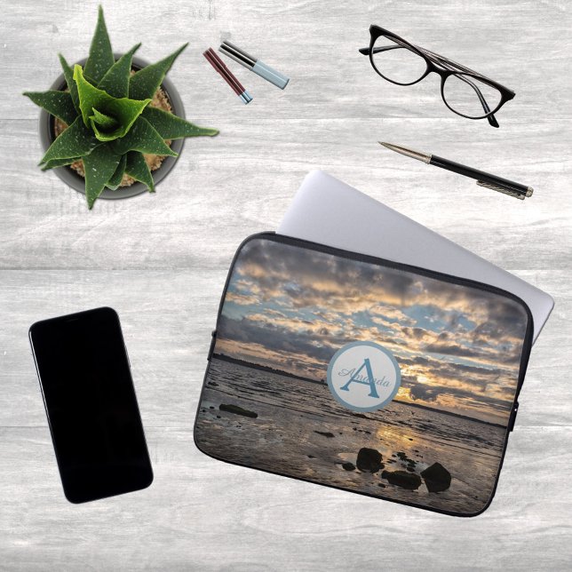 Funda Para Portátil Atardecer al mar foto con monograma y nombre (Subido por el creador)