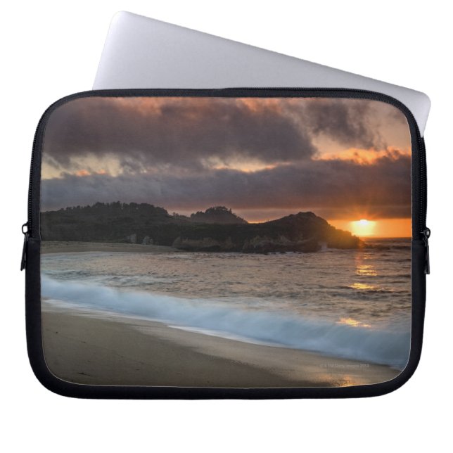 Funda Para Portátil Atardecer en Monastery Beach, Carmel, California (Frente)