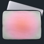 Funda Para Portátil Aura Minimalista de degradado Pastel<br><div class="desc">Diseño degradado - efecto aura - colores pastel: rosa rubor,  beige,  verde,  gradiente naranja.</div>