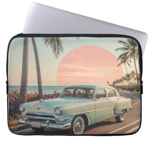 Funda Para Portátil Auto vintage de estilo retro en una carretera cost