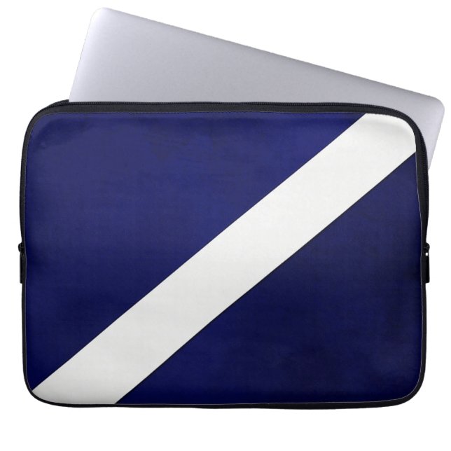 Funda Para Portátil Azul marino con placa diagonal de rayas blancas (Frente)