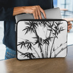 Funda Para Portátil Bambú<br><div class="desc">El bambú es un pincel de estilo tradicional chino libre (Xie Yi) con tinta sobre papel de arroz. El bambú ha sido un tema importante y significativo para la pintura durante muchos periodos de la historia china. Los chinos a menudo comparan el bambú con el caballero por su carácter único...</div>