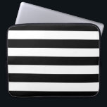 Funda Para Portátil Bandas Horizontal En Blanco Y Negro<br><div class="desc">Las audaces franjas gráficas en blanco y negro en forma horizontal o vertical son un estilo gráfico clásico moderno que siempre hace un gran regalo personalizado para usted o para alguien especial en su lista, seguro que causarán una impresión en cualquier ocasión festiva. Envíenos un correo electrónico usando el enlace...</div>