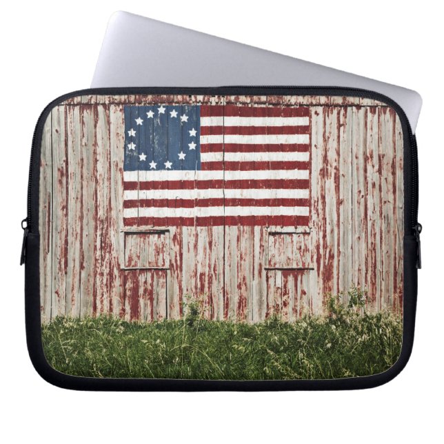 Funda Para Portátil Bandera americana pintada en granero (Frente)