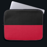 Funda Para Portátil Bandera de Nijmegen<br><div class="desc">Bandera de Nijmegen,  Países Bajos La bandera consiste en dos franjas horizontales de igual ancho,  la superior negra y la inferior roja</div>