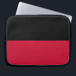 Funda Para Portátil Bandera de Nijmegen<br><div class="desc">Bandera de Nijmegen,  Países Bajos La bandera consiste en dos franjas horizontales de igual ancho,  la superior negra y la inferior roja</div>