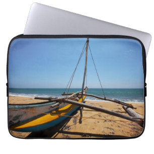 Funda Para Portátil Barco de pesca amarrado en la playa