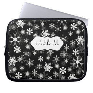 Funda para portátil Black and White Snowflakes