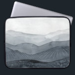Funda Para Portátil Blustering Gray Valley<br><div class="desc">Blustering Valley I de Grace Popp. Los grises y las formas suaves se unen para crear valles y pequeñas colinas.</div>