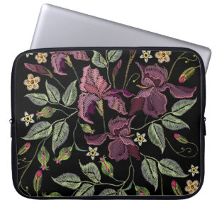 Funda Para Portátil Borrados Iirlandeses Púrpura, Fondo Negro.