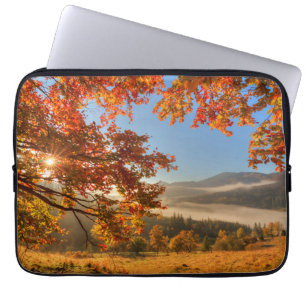 Funda Para Portátil Bosque del otoño en las montañas