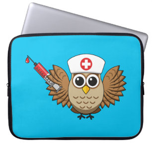 Funda Para Portátil Búho Enfermera Adorable con Jeringa Dibujo Animado