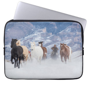 Funda Para Portátil Caballo corriendo por la nieve