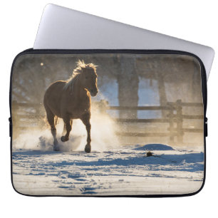 Funda Para Portátil Caballo corriendo por la nieve