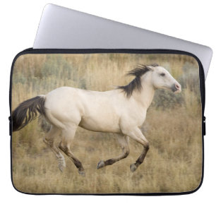 Funda Para Portátil Caballo corriendo por pradera
