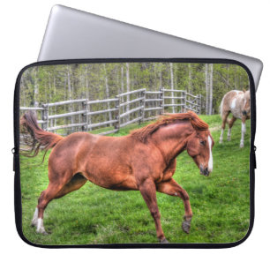 Funda Para Portátil Caballo de un nido rojo con espíritu corriendo en 