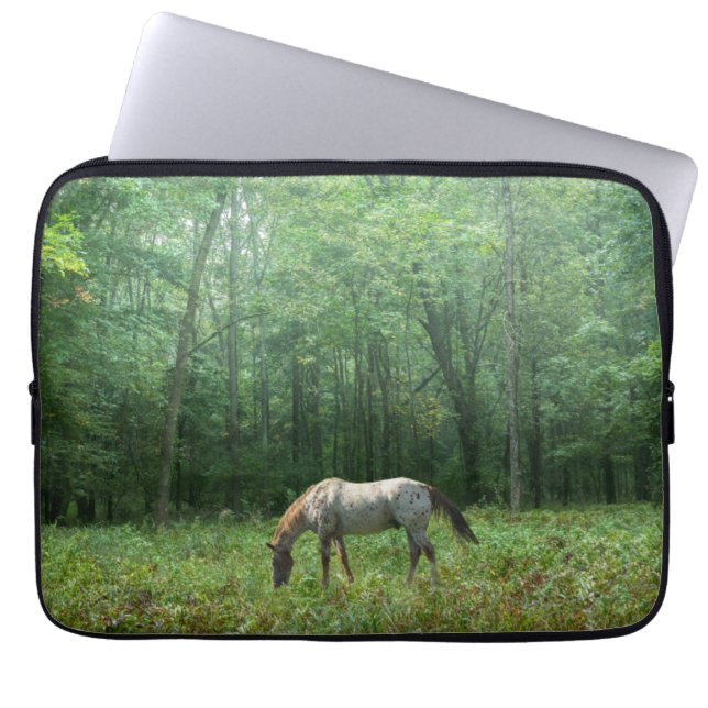 Funda Para Portátil Caballo en prado (Frente)