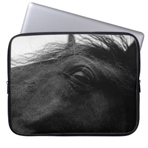 FUNDA PARA PORTÁTIL CABALLO NEGRO