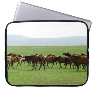 Funda Para Portátil Caballos en pastoreo - Fotografía paisajística