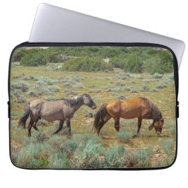 Funda Para Portátil Caballos salvajes pastoreando