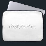 Funda Para Portátil Caligrafía profesional de Moda creativa en blanco<br><div class="desc">Diseño minimalista extremo. Le recomendaría a mi familia y amigos. Muy feliz.</div>