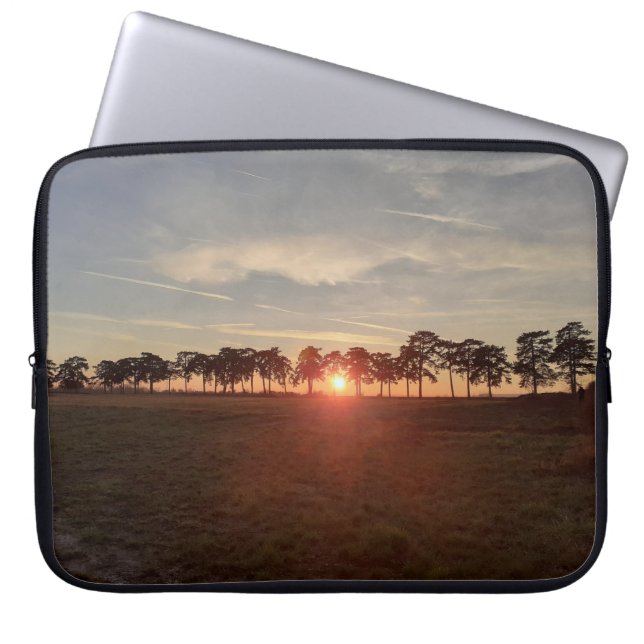 Funda Para Portátil Callejuela de pinos (Frente)