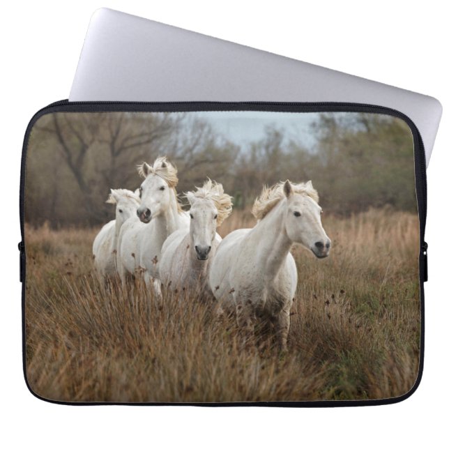 Funda Para Portátil Camarga de caballos (Frente)