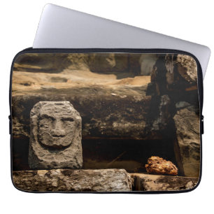 Funda para portátil Cambodia Smiling Stone Totem