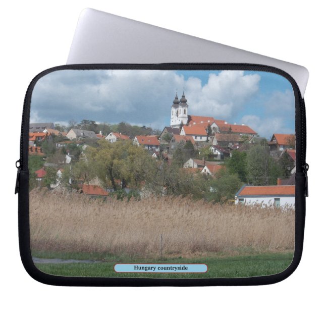 Funda Para Portátil Campo de Hungría (Frente)