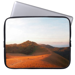 Funda Para Portátil Campo majestuoso a la luz del sol. Dramático y pic