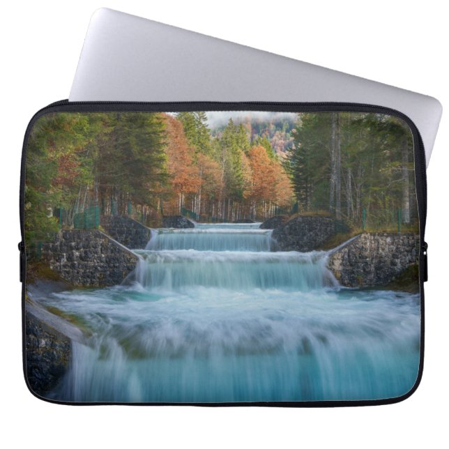 Funda Para Portátil Cascada de la estación de energía Niedernach (Frente)