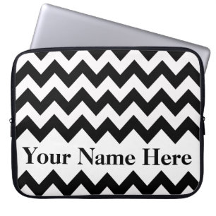 Funda Para Portátil Chevron intrépido negro con el texto adaptable