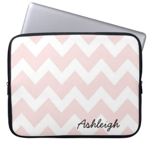 Funda Para Portátil Chevron rosado y blanco