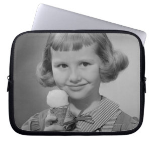 Funda Para Portátil Chica que come el helado
