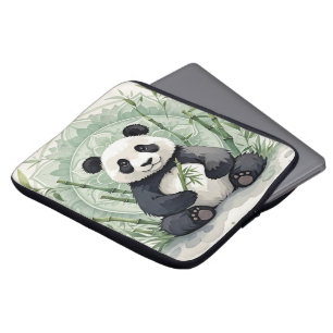 Funda Para Portátil Chubby panda sentado en una pose de loto