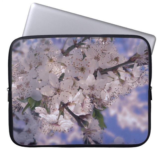 Funda Para Portátil Cielo azul del árbol de cerezas amargas (Frente)