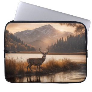 Funda Para Portátil Ciervo enorme en lago de montaña