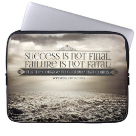 Funda Para Portátil Cita Inspiradora de Winston Churchill "Valor"