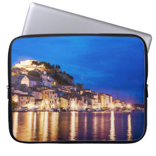 Funda Para Portátil Ciudad croata de Sibenik de noche
