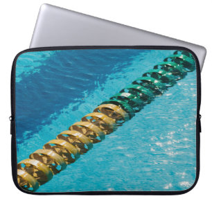 Funda Para Portátil Collares de abalorios azules y blancos sobre el cu