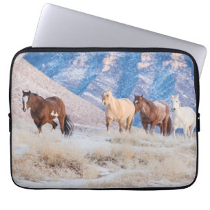 Funda Para Portátil Conducción de caballos vaqueros en el rancho Hideo
