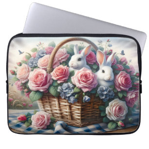 Funda Para Portátil Conejos Anidados Entre Rosas de Cabaña