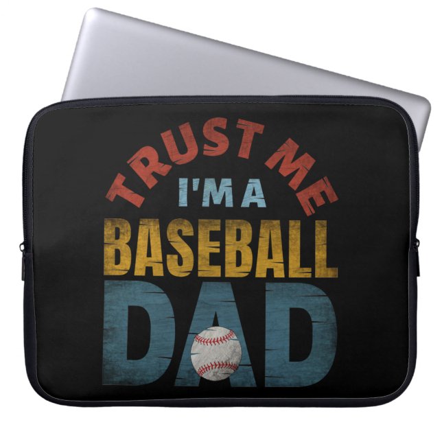 FUNDA PARA PORTÁTIL CONFIANZA EN QUE SOY PAPÁ DE BÉISBOL (Frente)